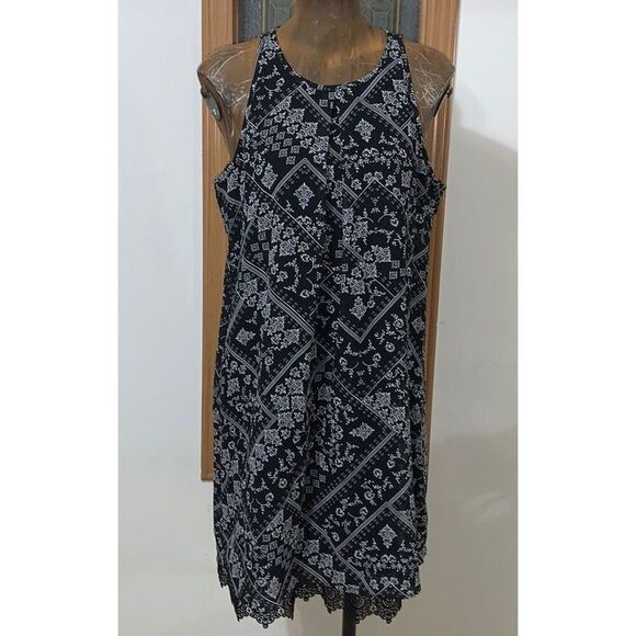 Maurice’s Sleeveless Dress Women's Medium Black and White Lace Hem NWT - Picture 1 of 10